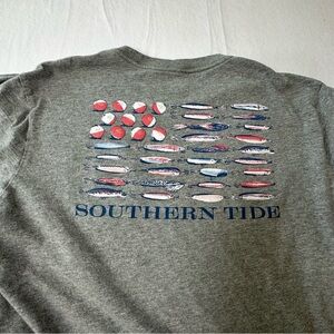 Southern Tide Gray and Red Graphic Tee